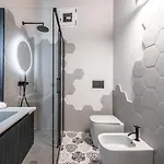 Emilia Palace * مودينا