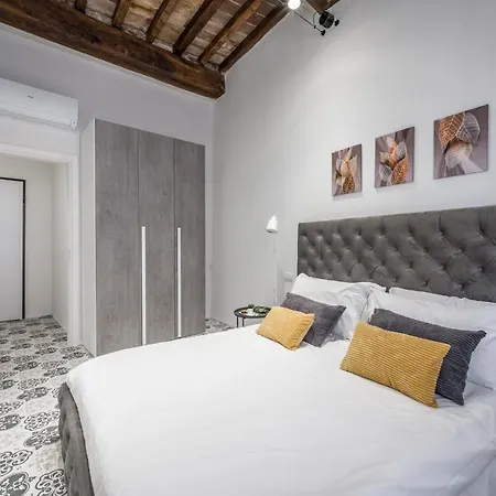 Emilia Palace Apartment